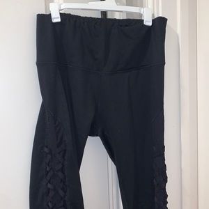 Black crisscross mesh legging